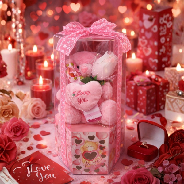 Подаръчен комплект с плюшено мече и надпис „Love you“ в прозрачна кутия