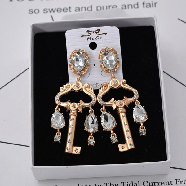 Ретро обеци масивен ключ в стил Барок А32 7