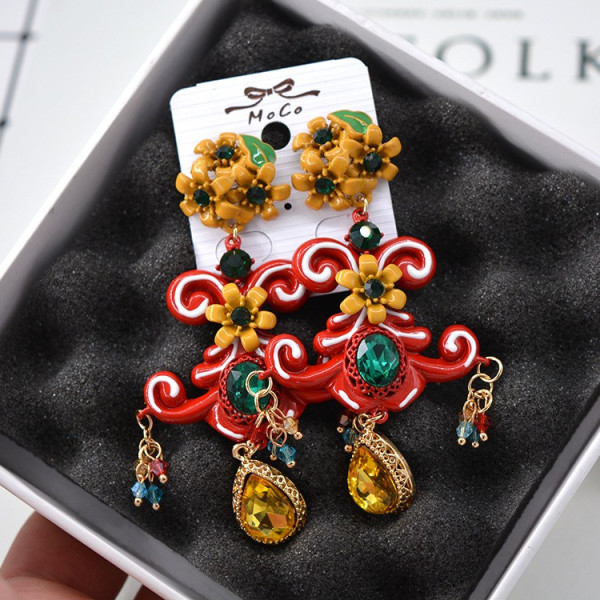 Модерни обеци с цветя, цветни камъни и основа с червен елемент от изтока А42 6