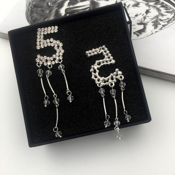 Дамски обеци с цифрата пет и висулки А87 5