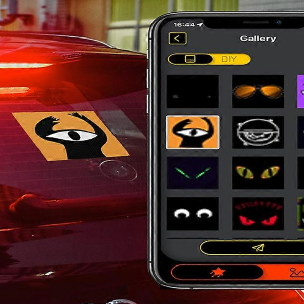 Интелигентен LED екран 32×32 за заден прозорец на автомобил – Модел Pixel RGB с Bluetooth управление