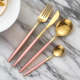 Комплект прибори за хранене от 24 части с луксозен дизайн и магнитна кутия в златисто и розово 4