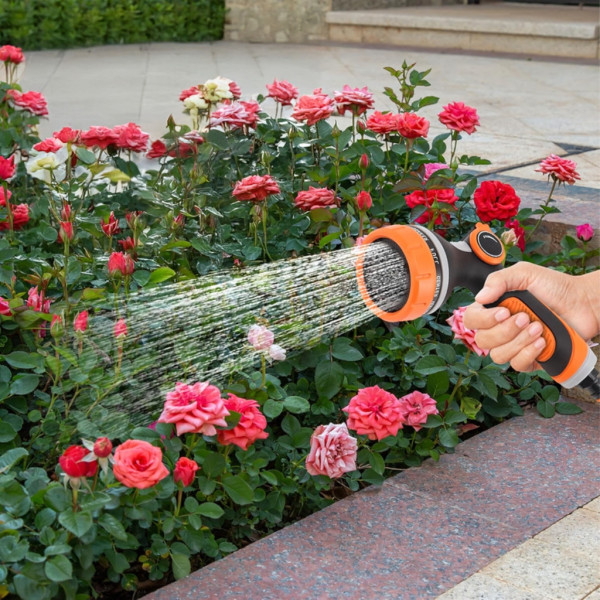 Регулируем пистолет за пръскачка за градински маркуч