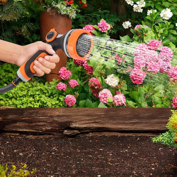 Регулируем пистолет за пръскачка за градински маркуч