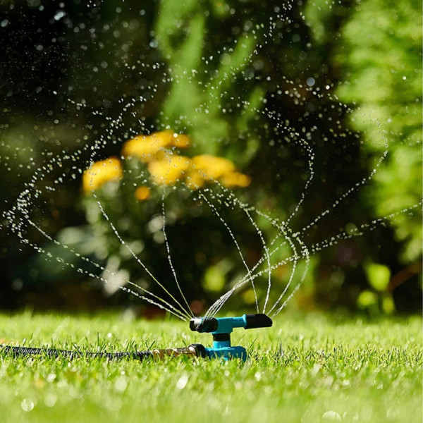 Автоматична градинска пръскачка с 3 регулируеми рамена и 12 дюзи, 360° 3