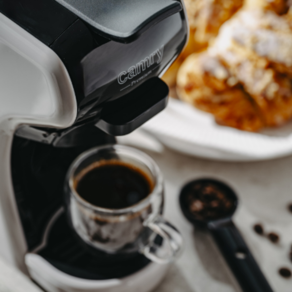 Еспресо машина с 5 адаптера и 9 вида капсули за кафе