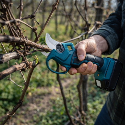 Комплект акумулаторна ножица 3" и резервен нож 36V 8A