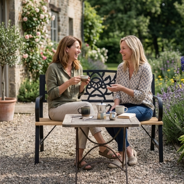 Градинска пейка - функционалност, издръжливост и естетика