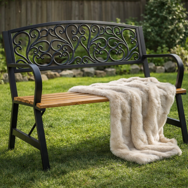 Елегантна градинска пейка GARDEN LINE – здрава болтова конструкция