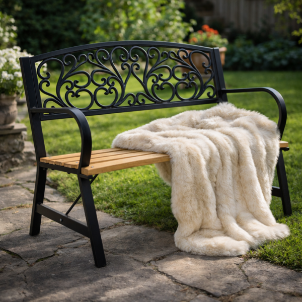 Елегантна градинска пейка GARDEN LINE – здрава болтова конструкция