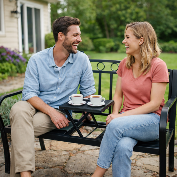 Градинска пейка 2 в 1 с разтегателна маса - удобство и функционалност
