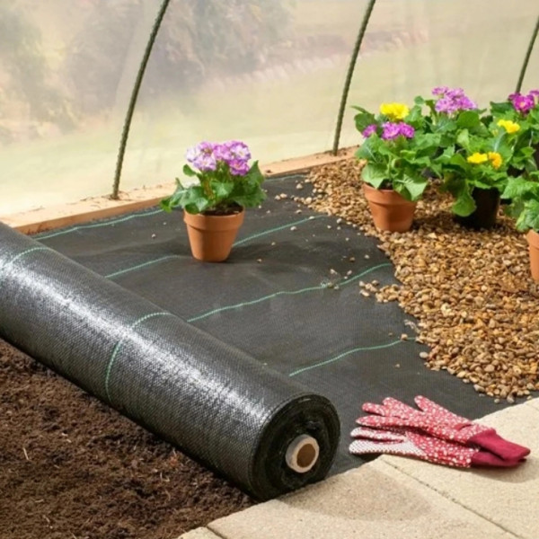 Черен агротекстил против плевели, 90г/м², UV защита, 1.1м х 50м