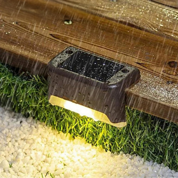 Комплект от 4 броя соларни LED лампи за стълби и огради – Водоустойчиви IP44, топла светлина