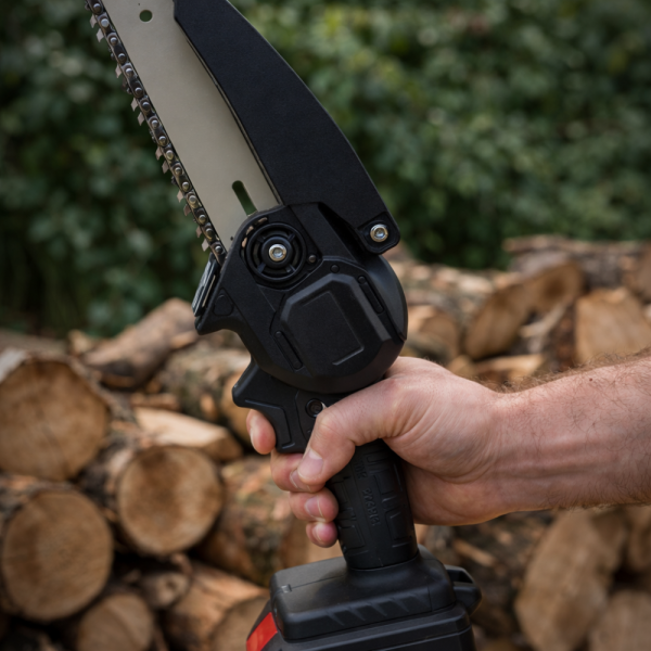 Акумулаторен мини трион 48V с 2 батерии и куфар