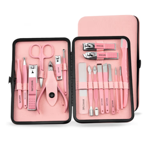 Комплект за маникюр от 18 части в елегантен розов калъф