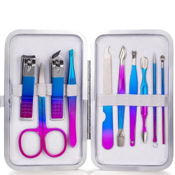 Комплект за маникюр от 10 части в елегантен син калъф с матово покритие