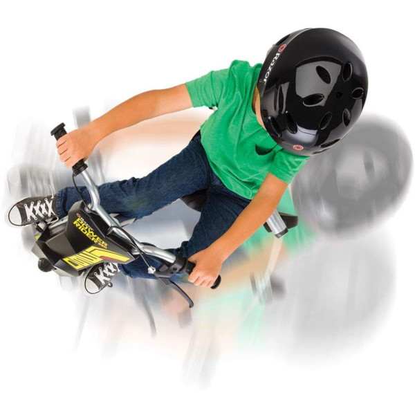 Дрифтинг скутер в различни цветове, подходящ за деца