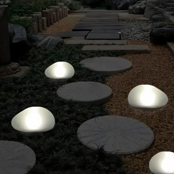 Led соларна лампа Stone - красив дизайн и естествен вид