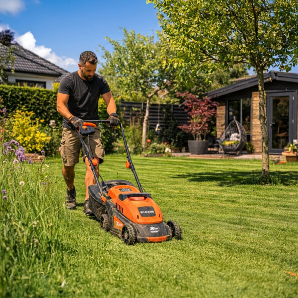 Мощна и лека електрическа градинска косачка 1000W, Кош за трева 35L, Регулируема височина, 3 нива на косене