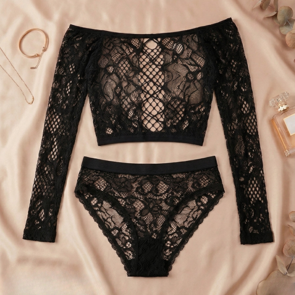 Дантелен комплект с флорални мотиви от 2 части - нежност и женственост