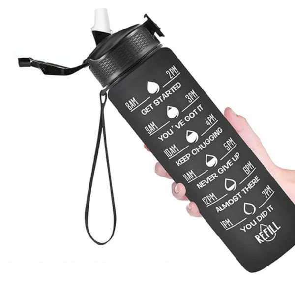 Черна мотивираща бутилка за вода 1L с почасова скала – пий вода навреме 5