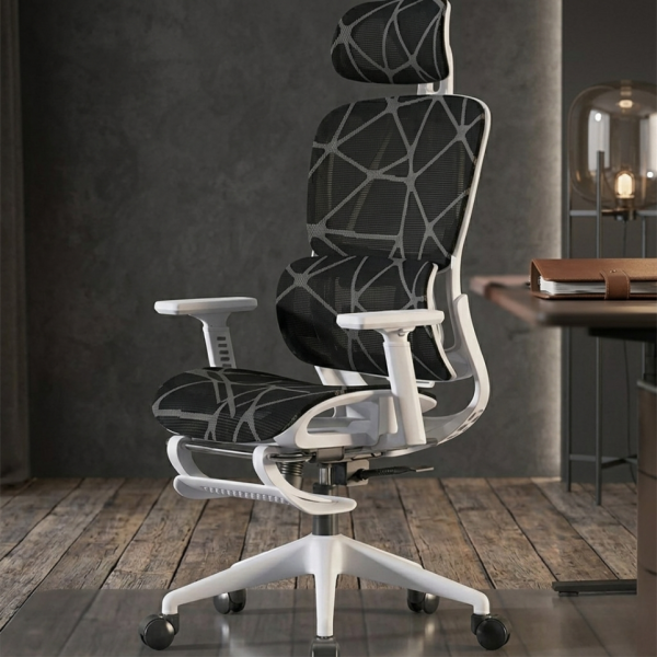 Ергономичен бял офис стол с 3D лумбална опора и наклон 145° – максимален комфорт за работа и гейминг