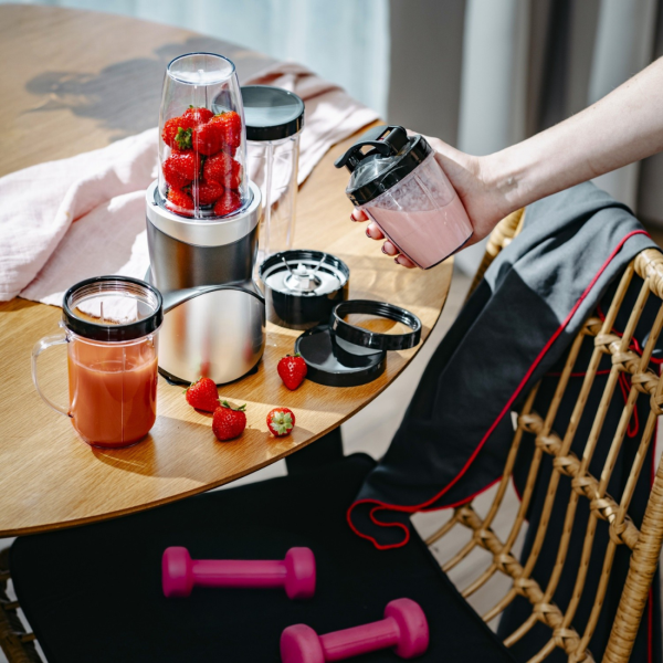 Мощен блендер за смутита с пълен комплект чаши и бутилки - BPA Free, импулсен режим