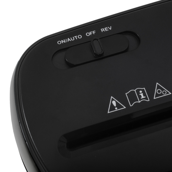 Шредер за документи Adler – Сигурно унищожаване P-2, до 6 листа наведнъж, тиха работа и защита от претоварване 6