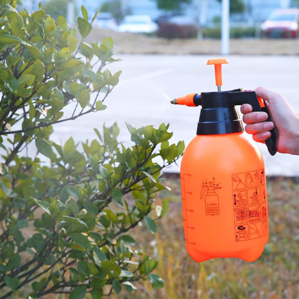 Ръчна градинска пръскачка под налягане, 2L – Ергономична помпа с регулируема дюза и заключващ механизъм