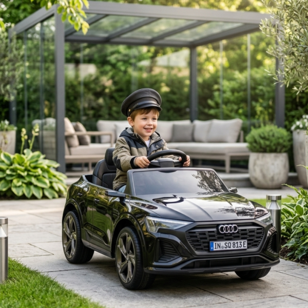 Детска акумулаторна кола Audi RS Q8 12V - Дистанционно управление, музика, LED светлини и амортисьори – черна