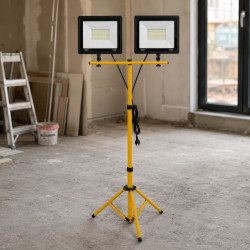 LED работна лампа с тринога и два прожектора 100W IP66
