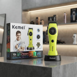 Професионална машинка за подстригване Kemei KM-1735 с безчетков мотор, 9000 об./мин., LCD дисплей и зарядна станция