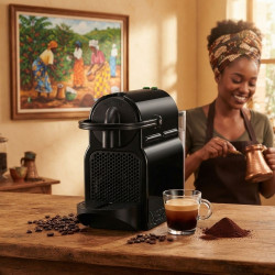 Черна капсулна кафемашина DeLonghi Inissia