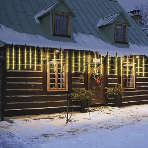 Коледна LED украса „Падащи метеори“ с 10 светещи тръби, 480 LED диода, 6 м, топла бяла светлина – ефект на падащ сняг