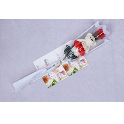 Комплект за подарък - роза от сапун и мече 2