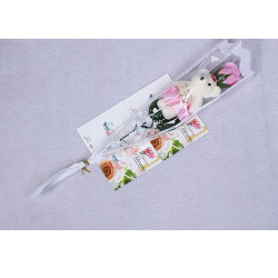 Комплект за подарък - роза от сапун и мече