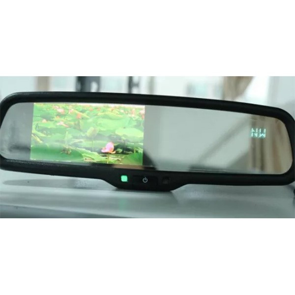 Парктроник със скрита камера и дисплей в огледалото за задно виждане