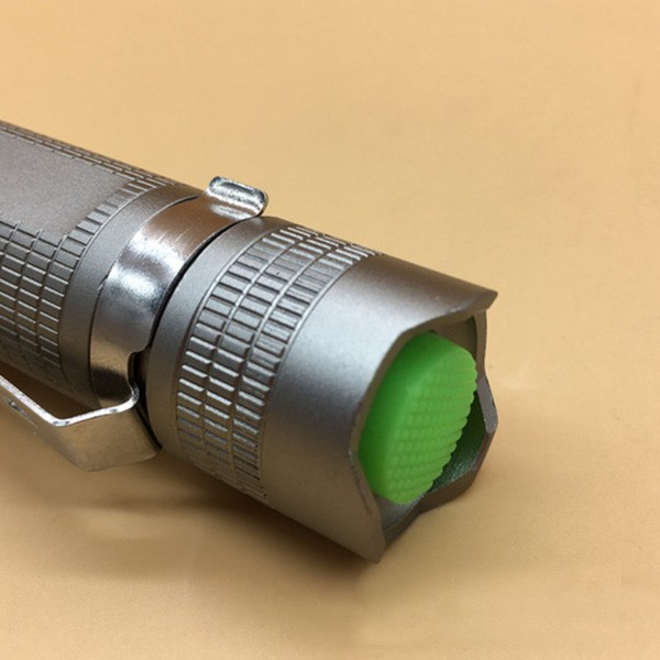 Фенерче CREE  с телескопично увеличение и  акумулаторни батерии FL21