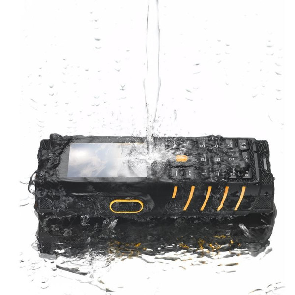 Мобилен телефон и радиостанция в едно със защита от прах, вода и удар iOutdoor T2