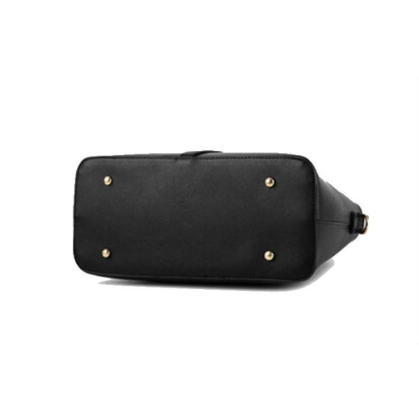 Луксозна кожена чанта в черно BAG4 6