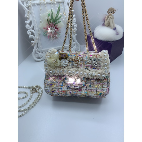 Шикозна малка дамска чантичка с перли и разноцветни елементи ZSB-S-1