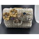 Изискана дамска чантичка в царствени златни цветове и декорации