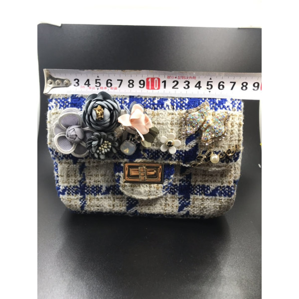 Дамска чантичка в каре с бяло и синьо,  с цветя и златисти акценти ZSB-S-13