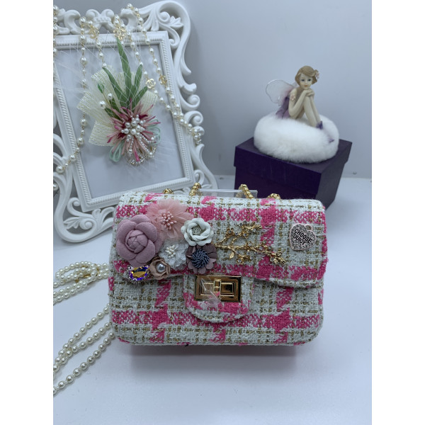 Кокетна розова дамска чантичка в каре с декорация ZSB-S-17 2