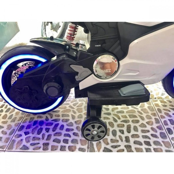 Мотор за деца с MP3, USB, LED светлини и 2 скорости