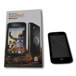 Quechua Phone Mountainproof - удароустойчив и водоустойчив телефон 2