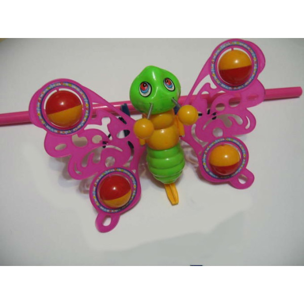 Шарена играчка-залъгалка пеперуда