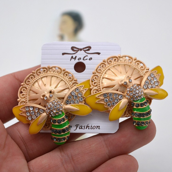 Златисти обеци със слънчев диск и пеперуда А41