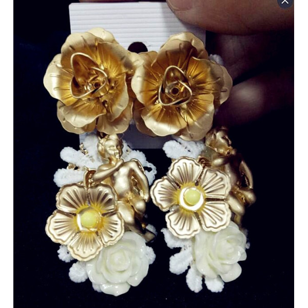 Дамски обеци със златни цветя и ангел А53