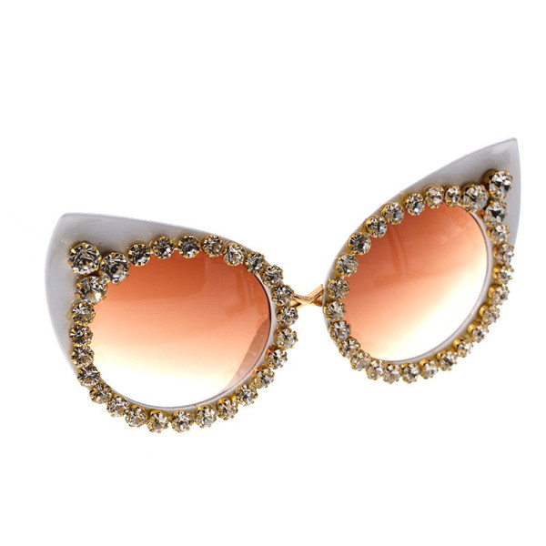 Големи модни слънчеви очила „котешко око“ с бяла рамка и камъни yj25